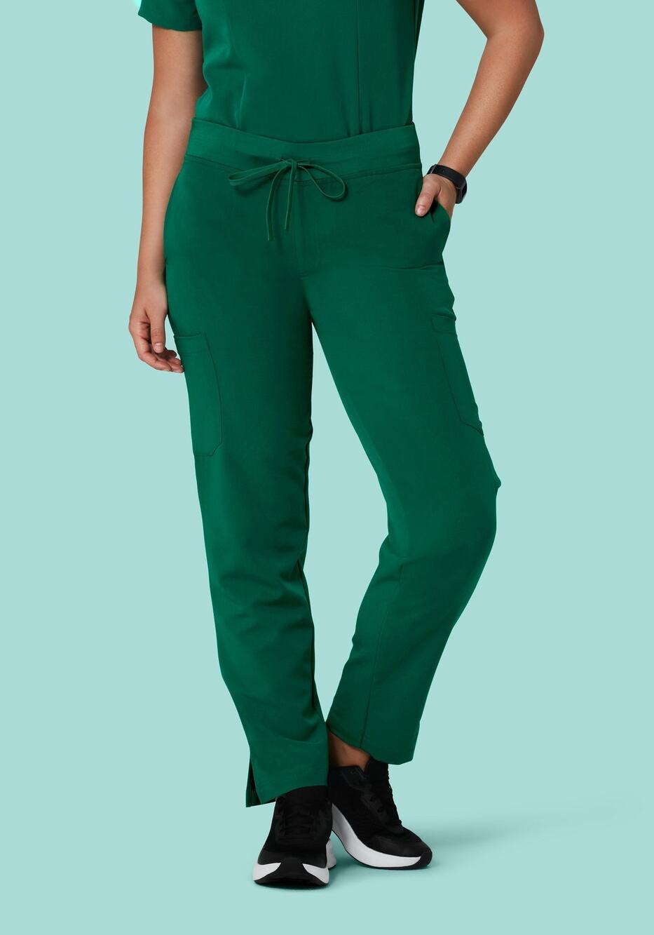 Mandala 9 Pocket Cargo Pants in Hunter Green - Petite Medium